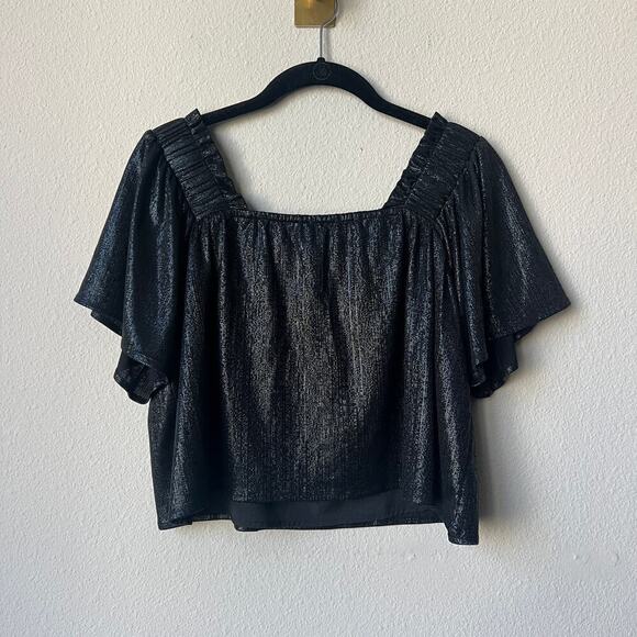 Queen of Sparkles Black Metallic Pleated Sleeve Blouse Size Medium - Picture 2 of 6
